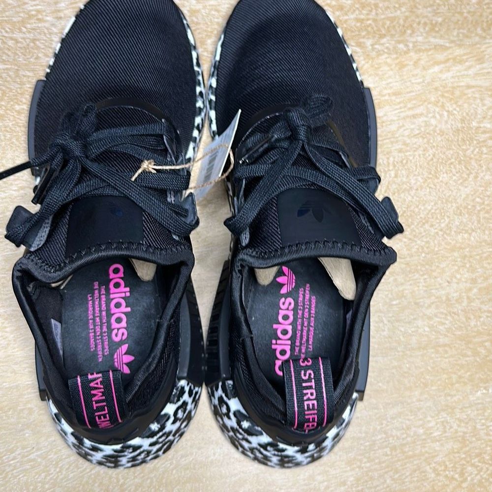 Adidas NMD R1 Leopard - Picture 9 of 12
